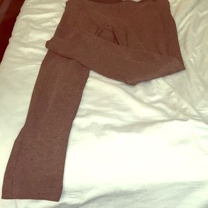 Gray slim fit stretch leggings.